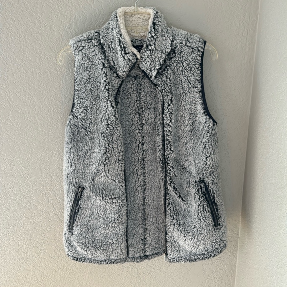 Love Tree vest - only worn once!